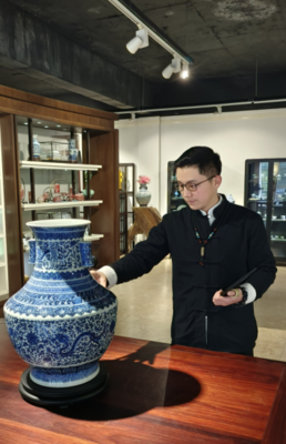 收藏家马秉志:陶瓷艺术的传承人与爱心使者