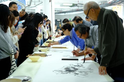 一场文化艺术与高校的 碰撞 汴梁书画研究院走进商丘学院应用科技学院