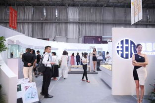 模特走秀引聚焦,翠趣儿时尚珠宝发布